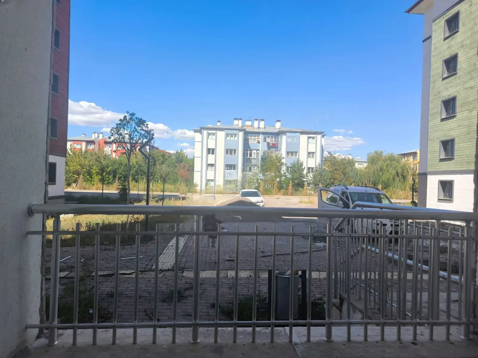 Aziziye Merkez'de Giriş Katı 105 m² 3+1 Kiralık Daire