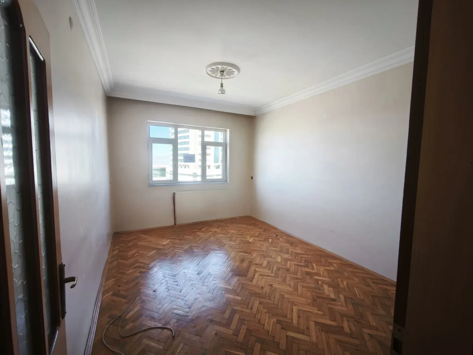 Palandöken Hüseyin Avni Ulaş'ta 3. Kat 200 m² 3+1 Kiralık Daire - Fotoğraf 12