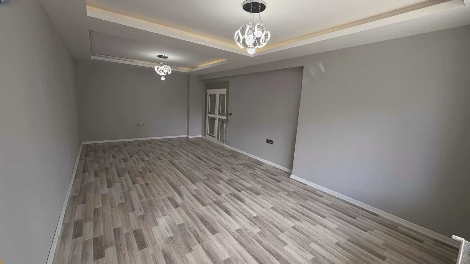 Yakutiye İstasyon'da 3. Kat 195 m² 4+1 Satılık Daire
