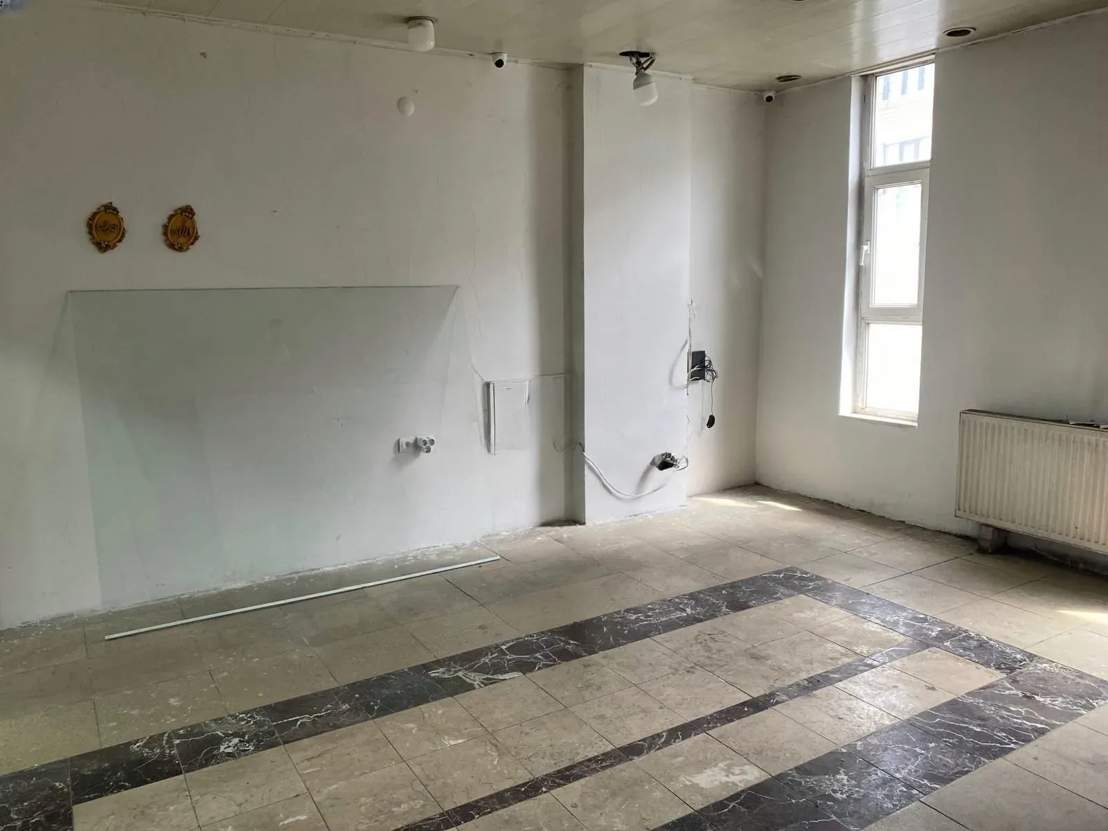 Yakutiye Lalapaşa'da 28 m² Satılık İş Yeri - Fotoğraf 6