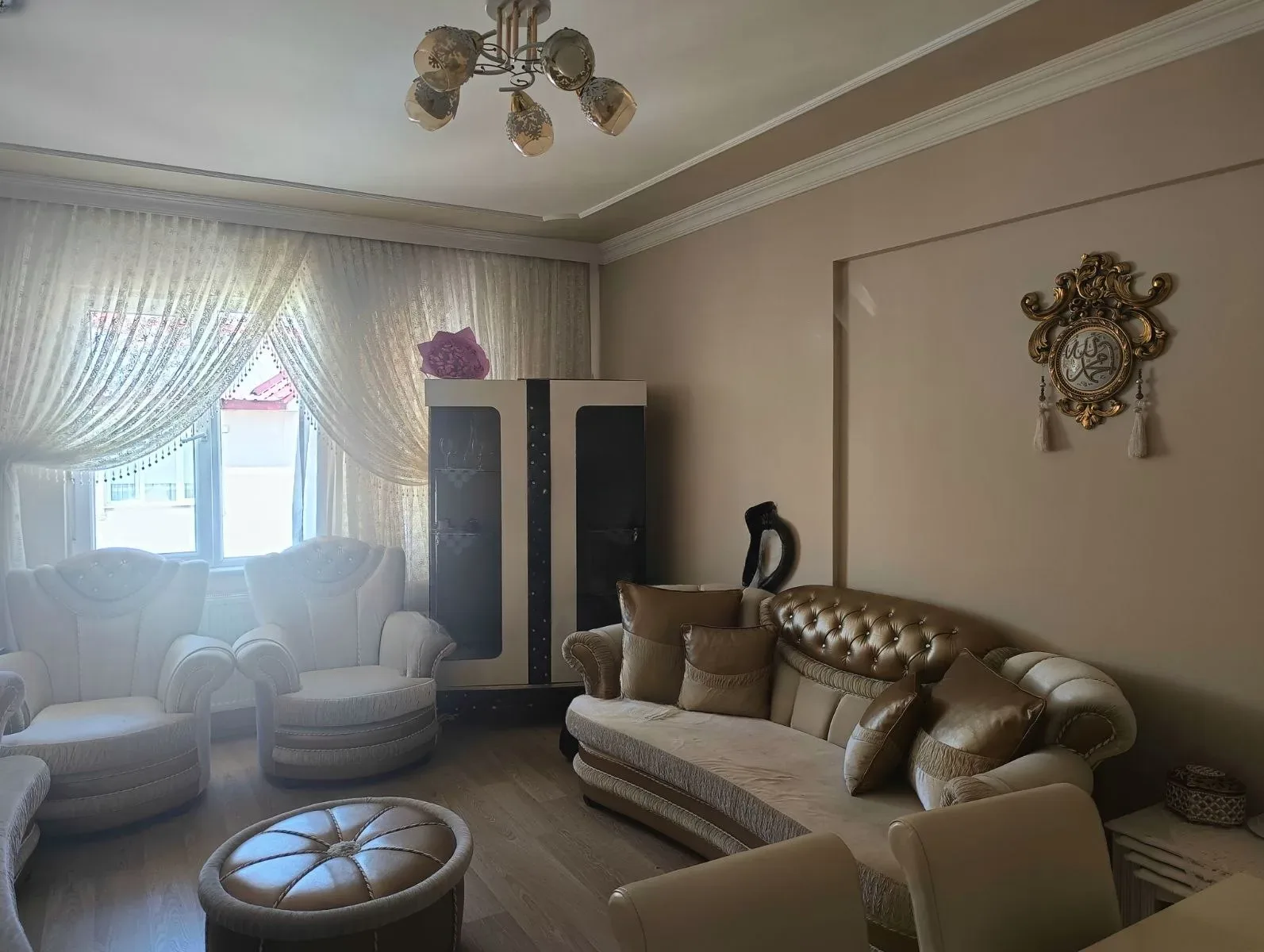 Yakutiye Terminal'da 4. Kat 160 m² 3+1 Satılık Daire