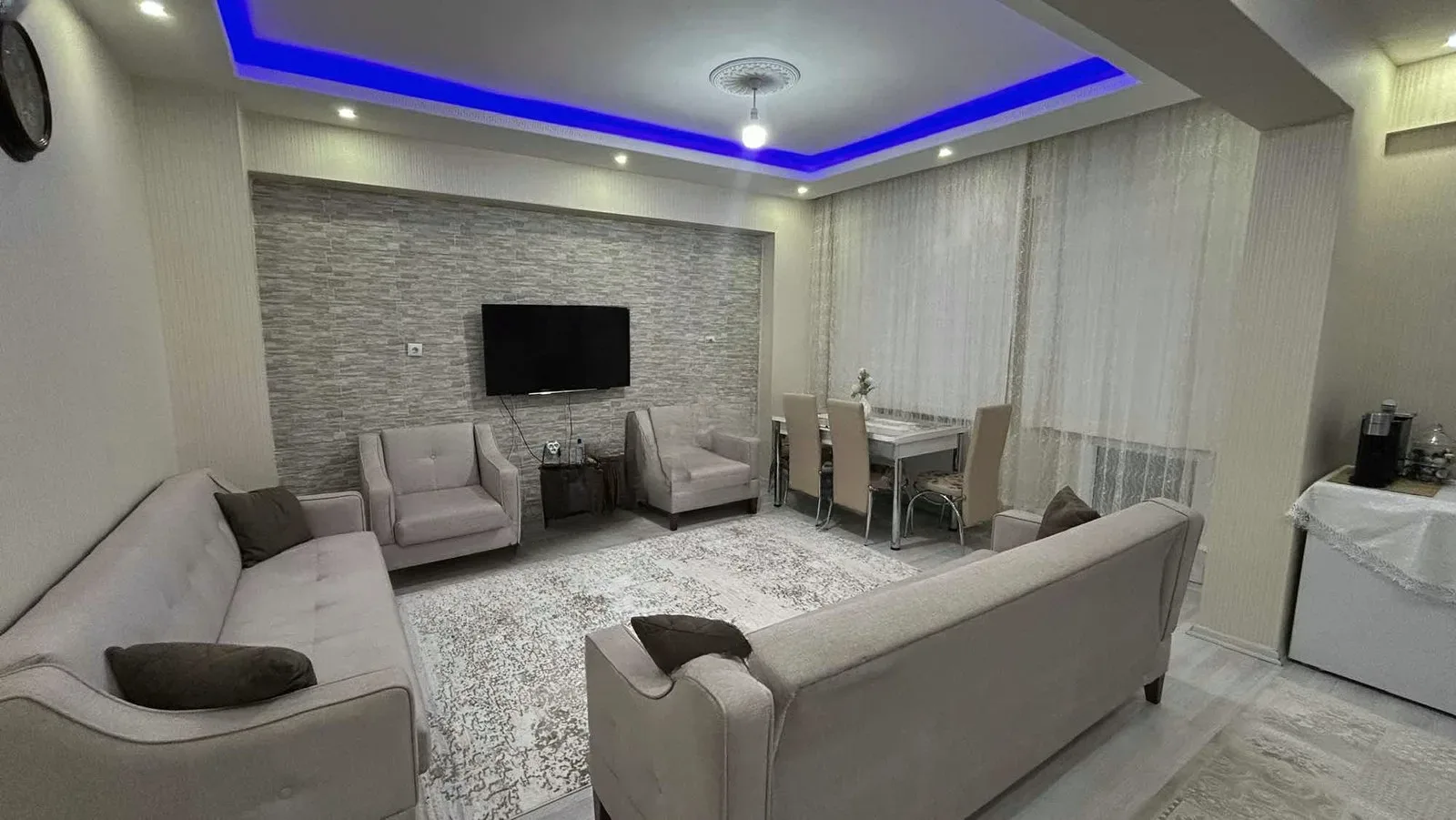 Aziziye Merkez'de 1. Kat 135 m² 3+0 Satılık Daire