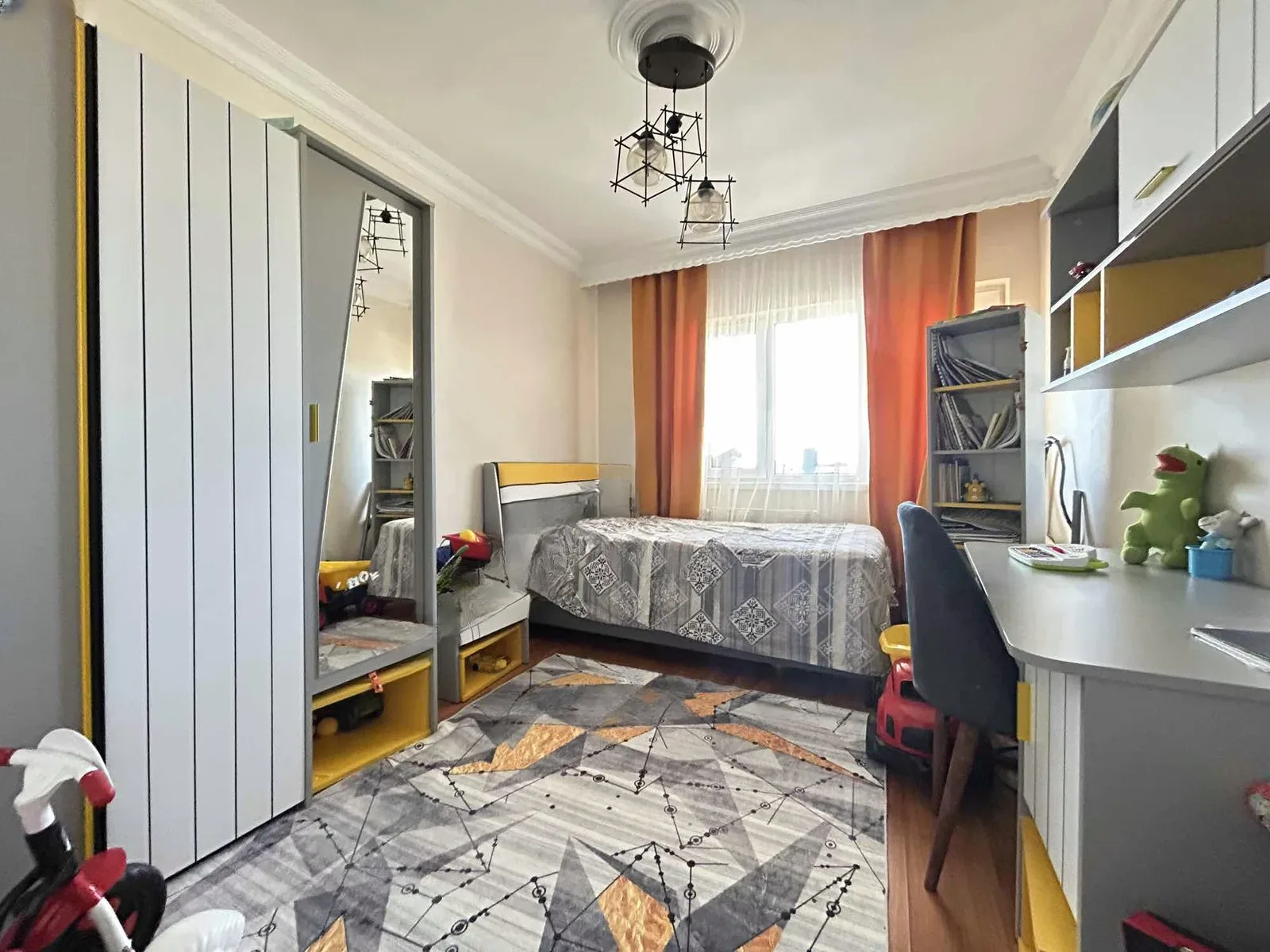 Yakutiye Terminal'da 7. Kat 160 m² 3+1 Satılık Daire