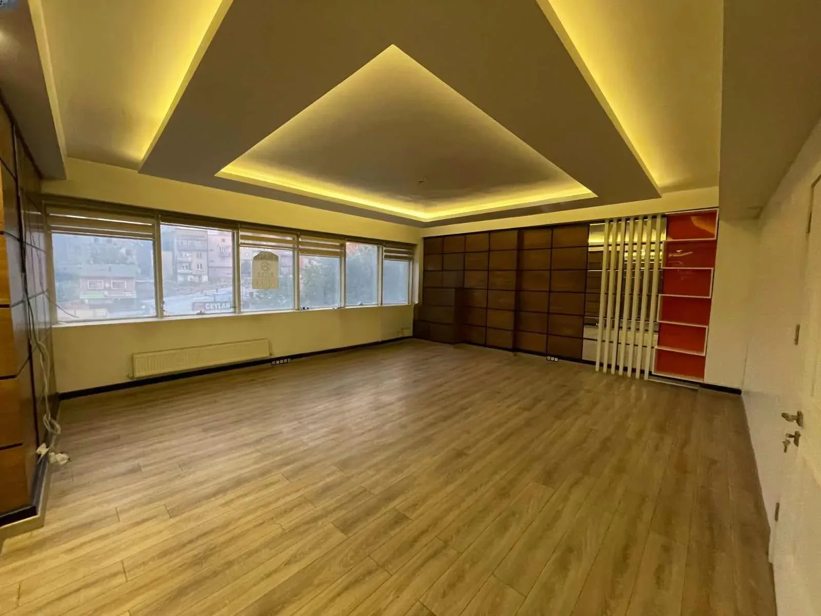 Yakutiye Lalapaşa'da 1. Kat 200 m² Kiralık İş Yeri - Fotoğraf 6