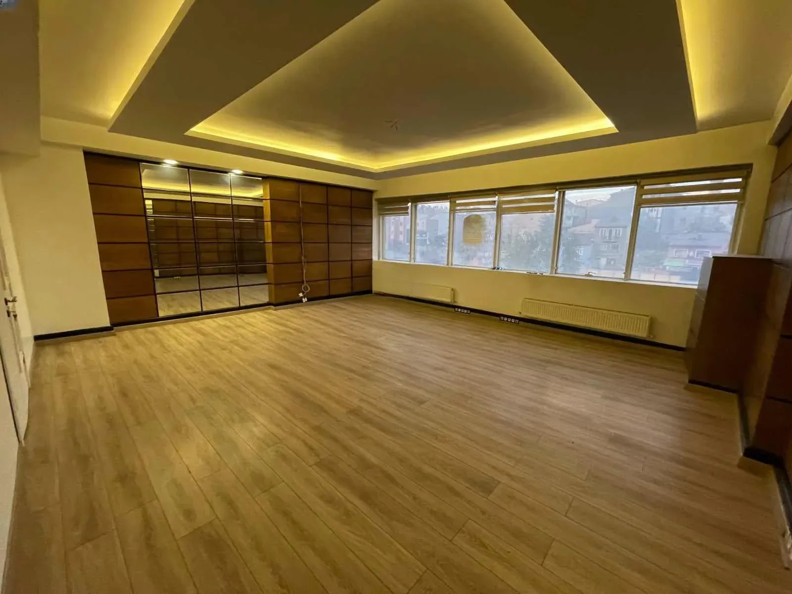Yakutiye Lalapaşa'da 1. Kat 200 m² Kiralık İş Yeri - Fotoğraf 7