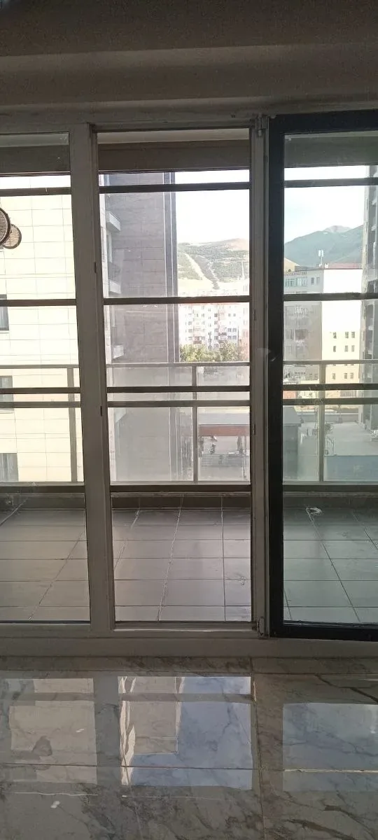 Palandöken Hüseyin Avni Ulaş'ta 3 Yaşında 6. Kat 210 m² 4+1 Kiralık Daire