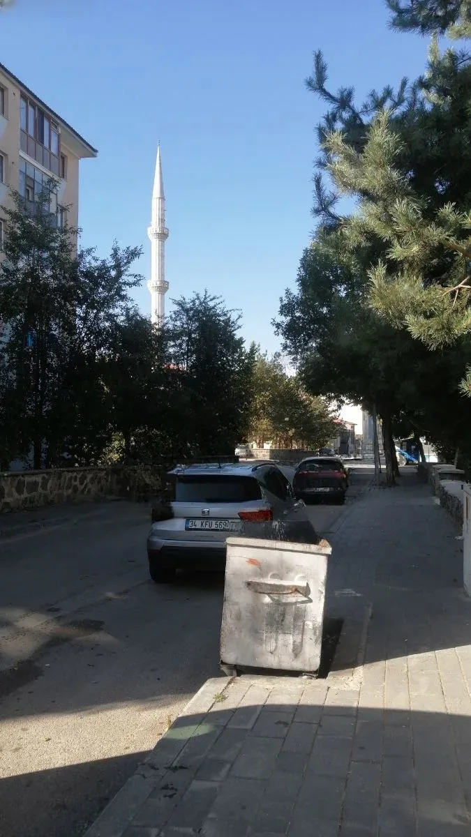 Palandöken Adnan Menderes'te Zemin Kat 125 m² 3+1 Satılık Daire - Fotoğraf 11