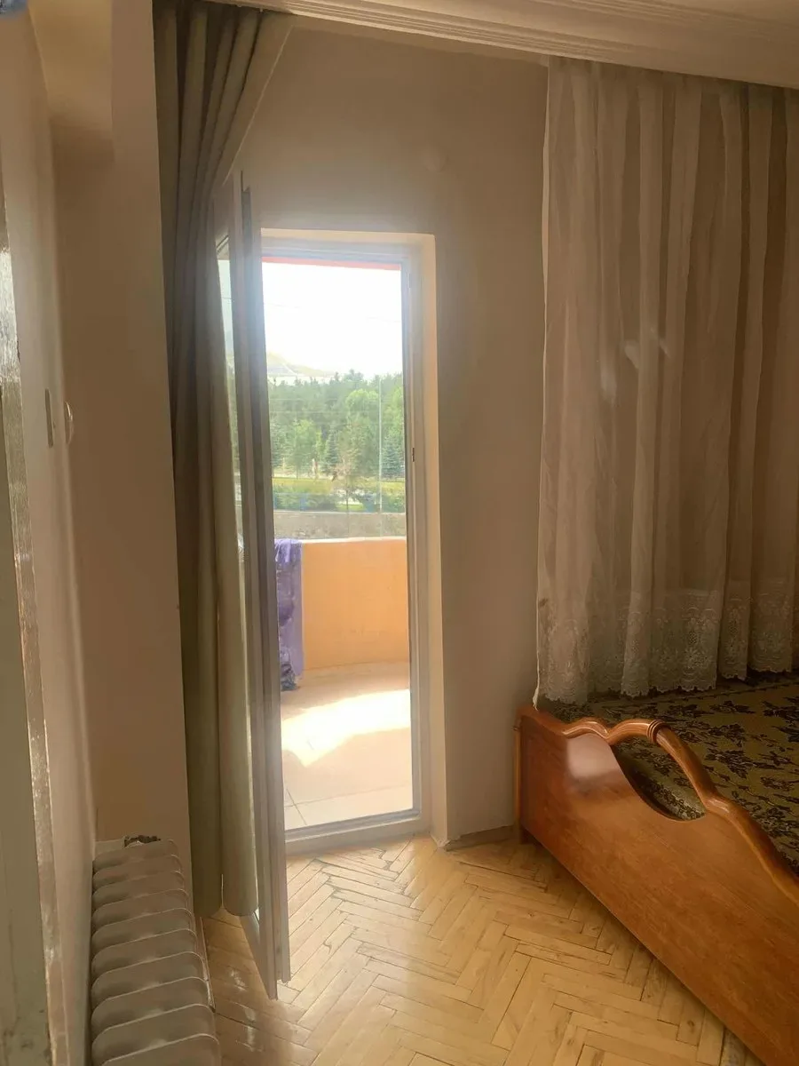 Yakutiye Lalapaşa'da 4. Kat 180 m² 2+1 Kiralık Villa