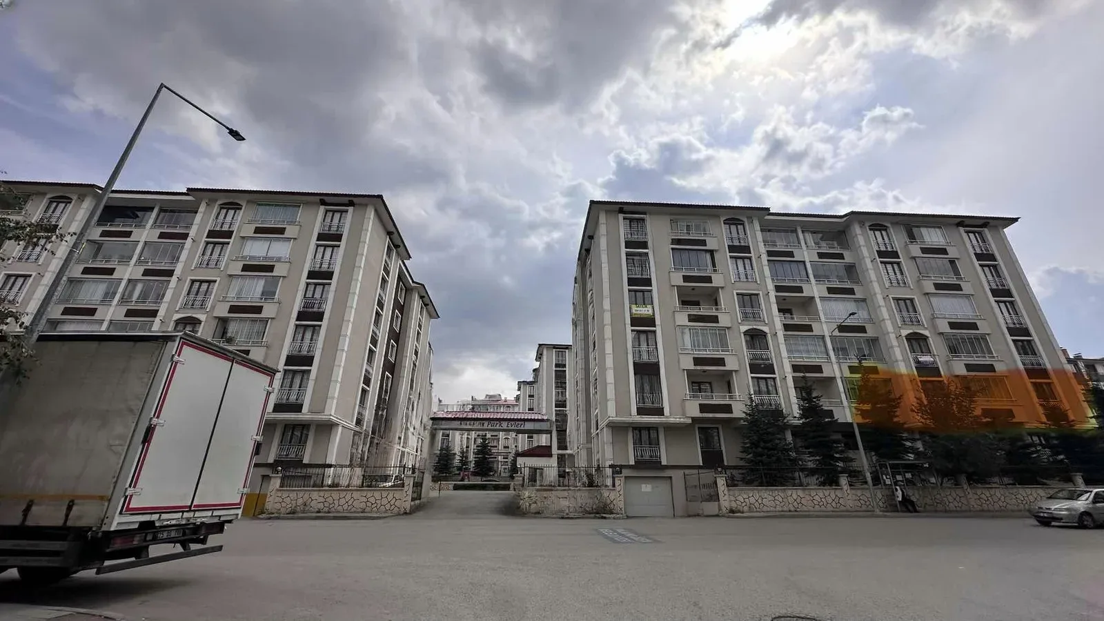 Palandöken Yunusemre'de 165 m² Kiralık Daire - 1
