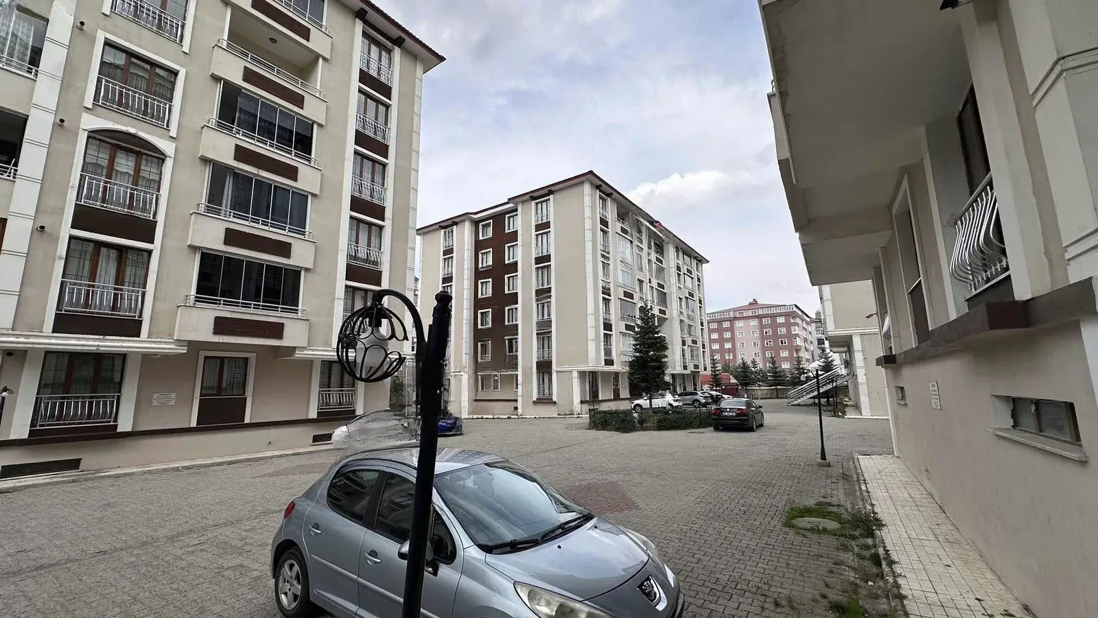 Palandöken Yunusemre'de 165 m² Kiralık Daire - 4