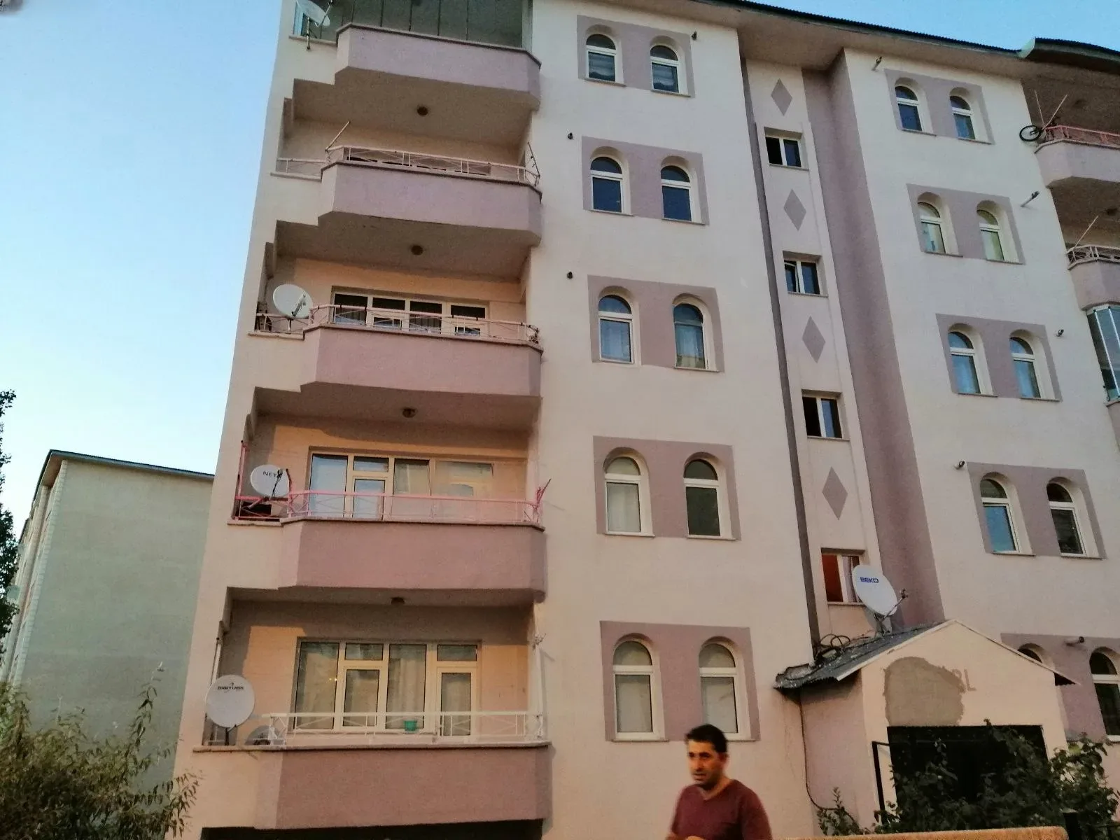 Palandöken Hüseyin Avni Ulaş'ta 170 m² Satılık Daire