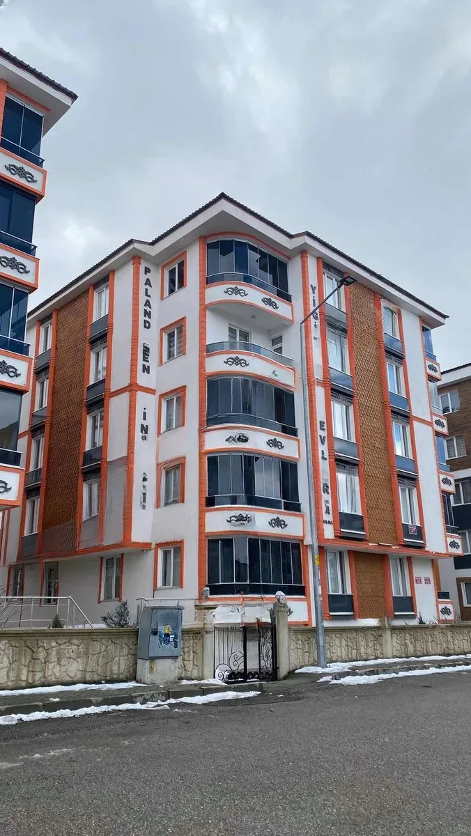 Aziziye Merkez'de 150 m² Satılık Daire
