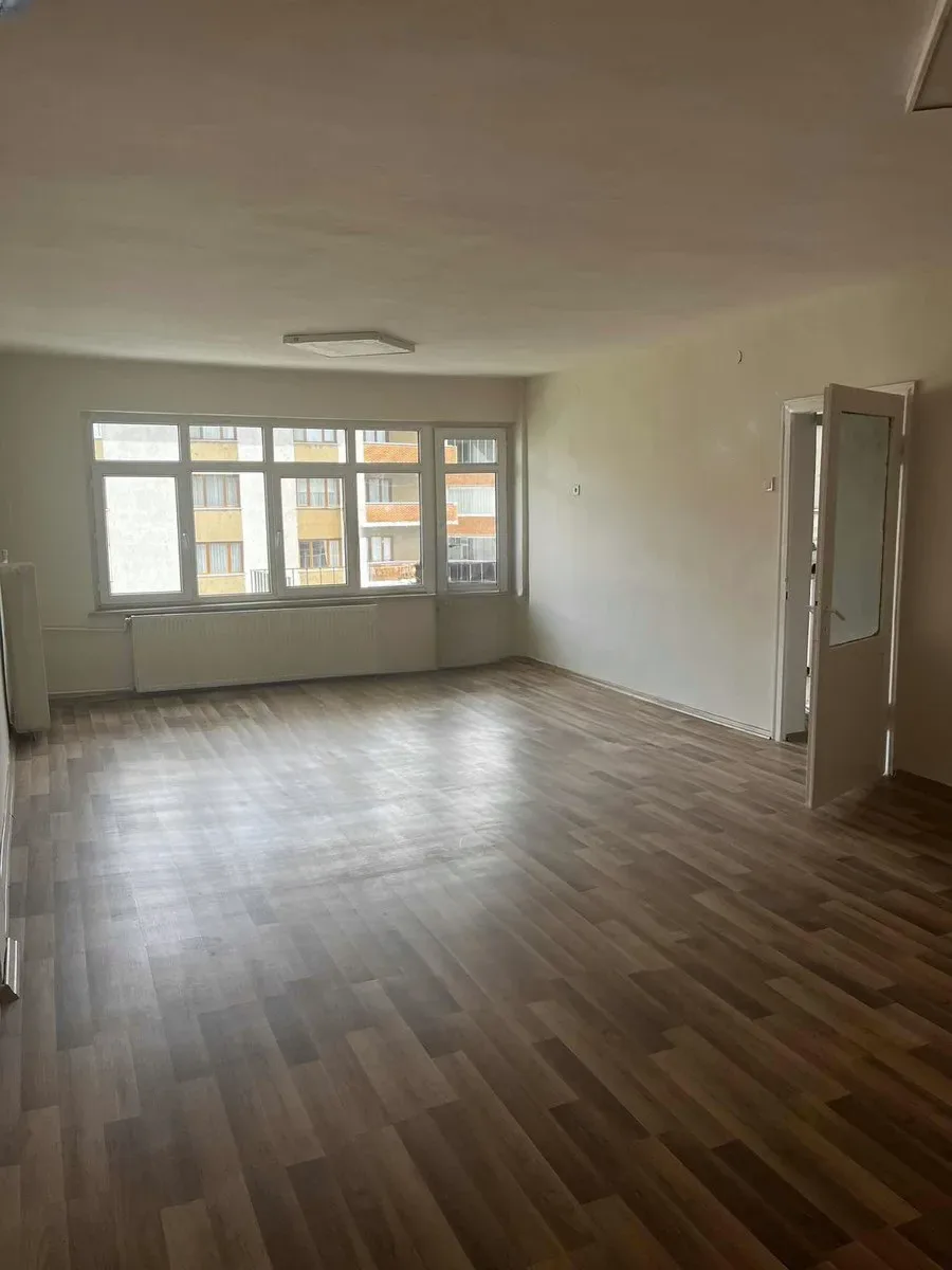 Yakutiye Lalapaşa'da 120 m² Kiralık Daire - 3