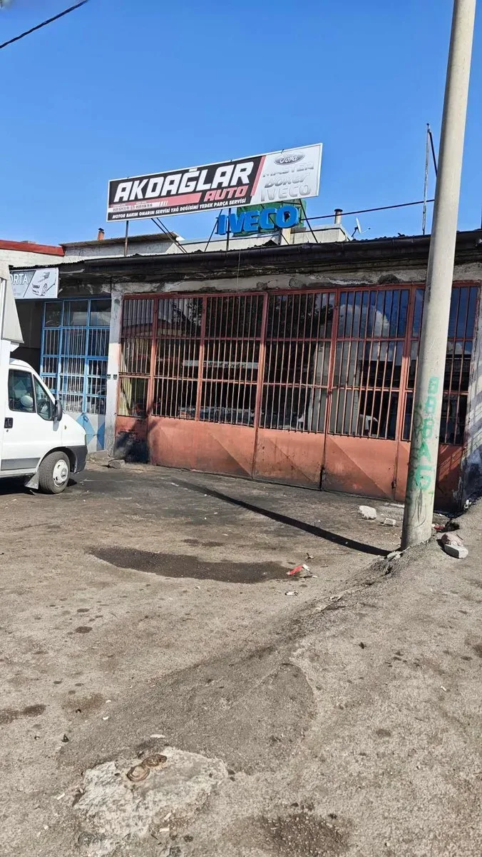 Yakutiye Terminal'da 100 m² Satılık İş Yeri - 1