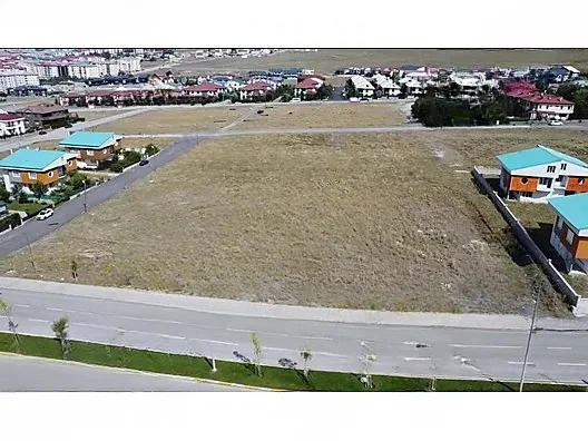 Palandöken Yunusemre'de 1860 m² Satılık Arsa - 1