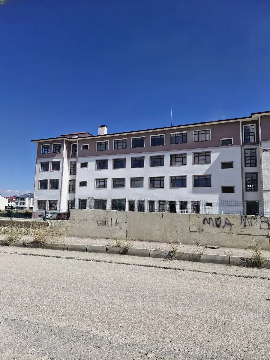 Aziziye Merkez'de 55 m² Kiralık Villa - 2