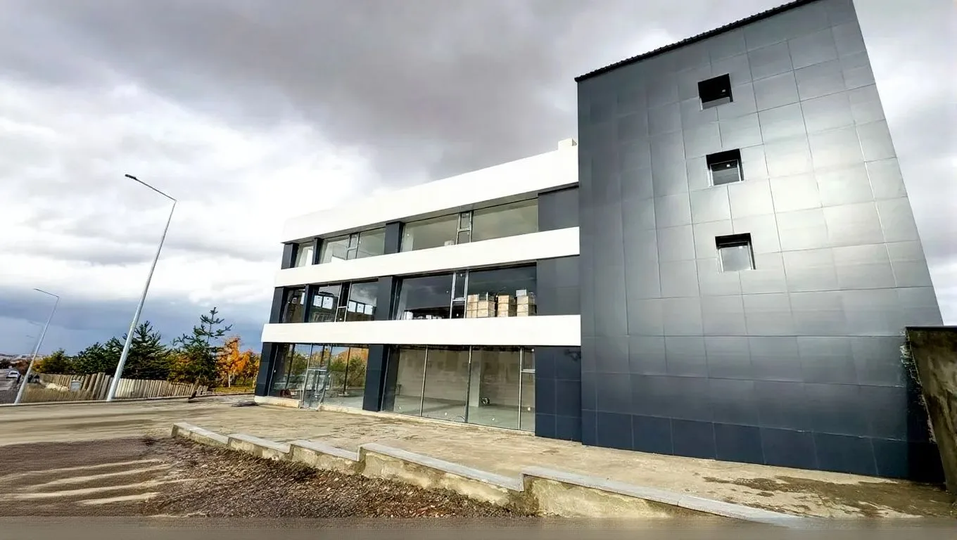 ERZURUM KİRALIK İŞYERİ 1611M² PALANDÖKEN-ÇATI KATI TAMAMI - Fotoğraf 9
