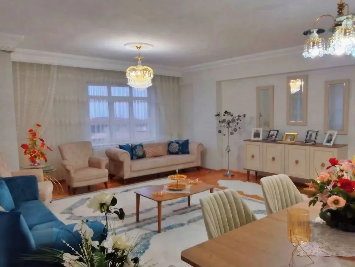 180M² ERZURUM SATILIK 3+1 DAİRE YAKUTIYE SİTE İÇİ