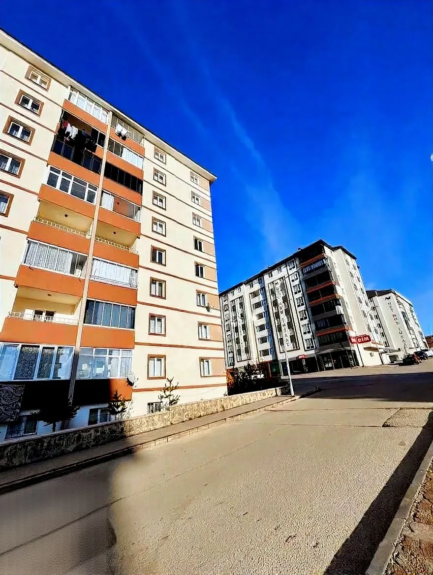ERZURUM KİRALIK MERKEZİ ISITMALI 3+1 DAİRE | 175M² YAKUTIYE - Fotoğraf 9