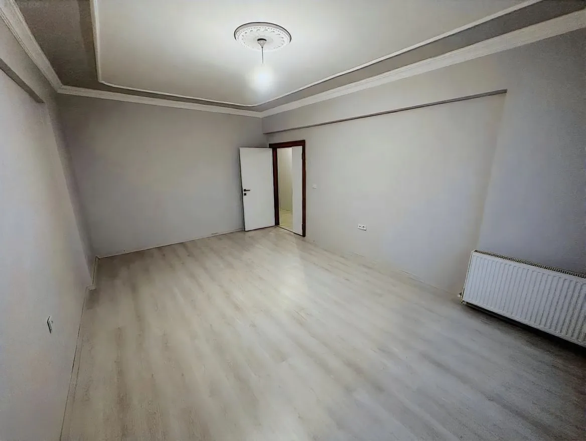 ERZURUM KİRALIK 3+1 DAİRE ARA/8 KAT 145M² YAKUTIYE