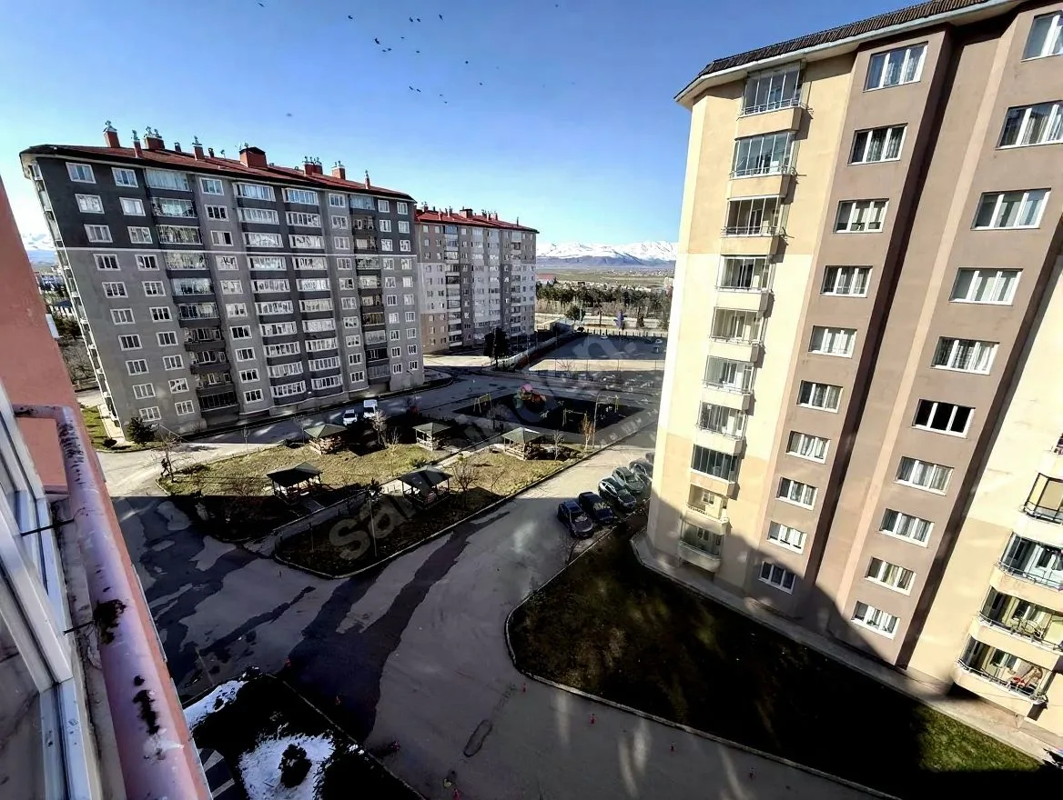ERZURUM YAKUTIYE KİRALIK 4+1 DAİRE 220M² MERKEZİ ISITMALI - Fotoğraf 12