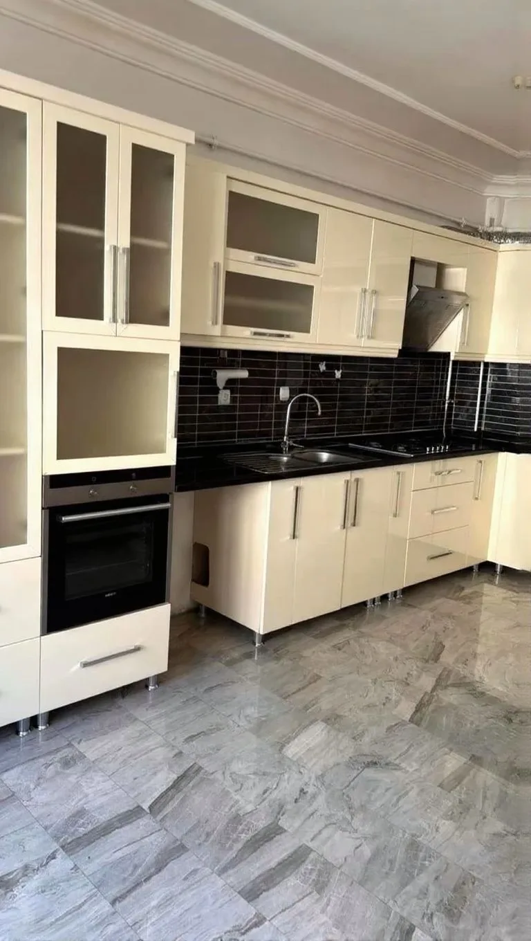 ERZURUM YAKUTIYE KİRALIK 4+1 DAİRE 220M² MERKEZİ ISITMALI