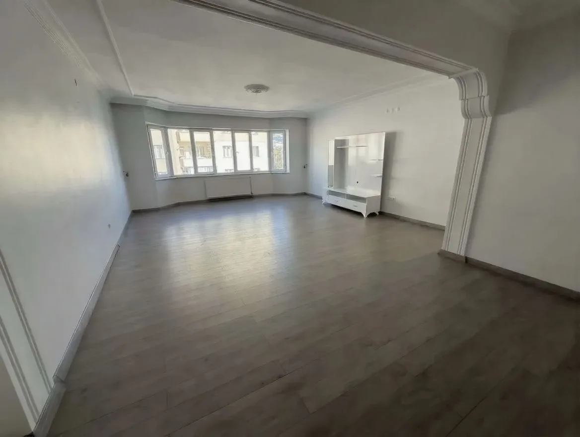 ERZURUM YAKUTIYE KİRALIK 4+1 DAİRE 220M² MERKEZİ ISITMALI - Fotoğraf 22