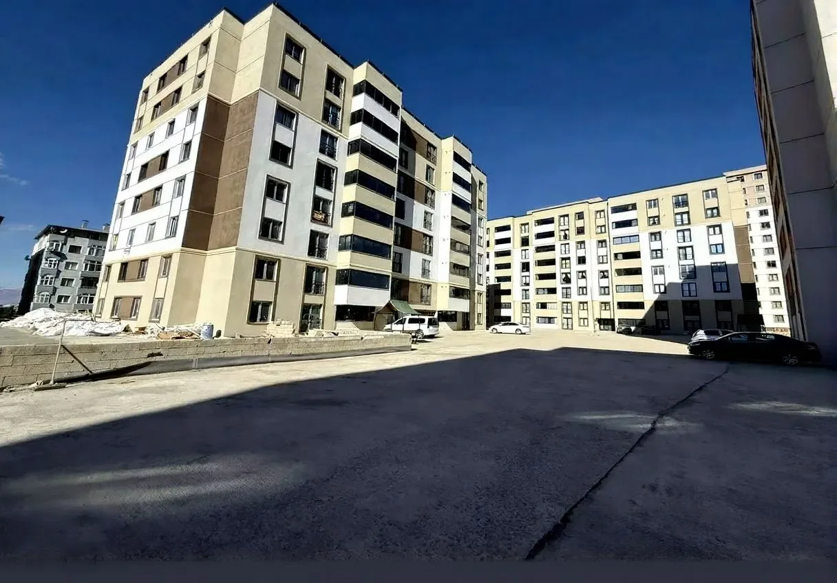 170M² ERZURUM SATILIK 4+1 DAİRE YAKUTIYE SIFIR