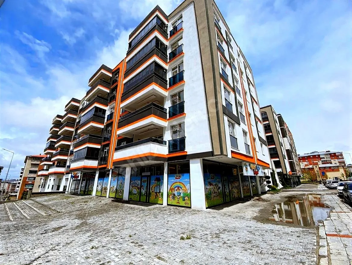 ERZURUM SATILIK 4+1 DAİRE GİRİŞ KAT KAT 186M² PALANDÖKEN