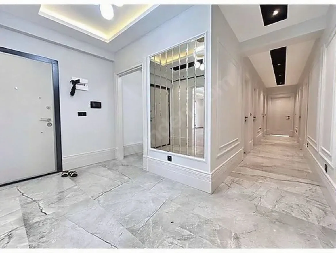 4+1 SATILIK DAİRE ERZURUM/YAKUTIYE 190M² ÇATI KATI