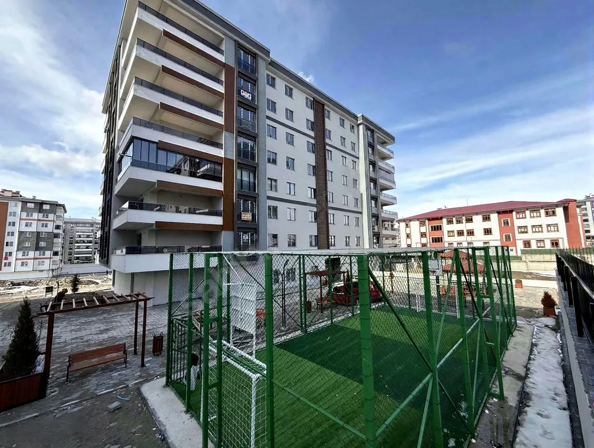 4+1 SATILIK DAİRE ERZURUM/YAKUTIYE 190M² ÇATI KATI