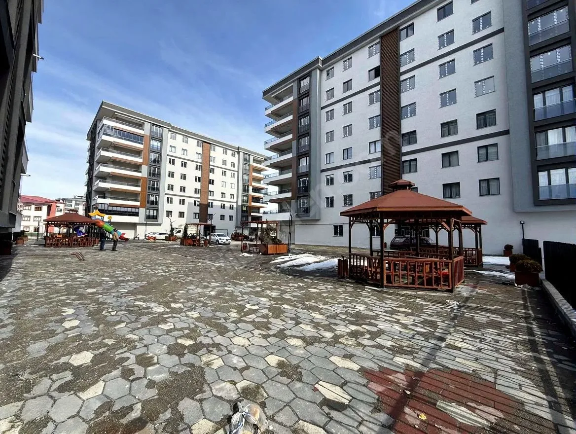 ERZURUM SATILIK 4+1 DAİRE ARA/7 KAT 190M² YAKUTIYE
