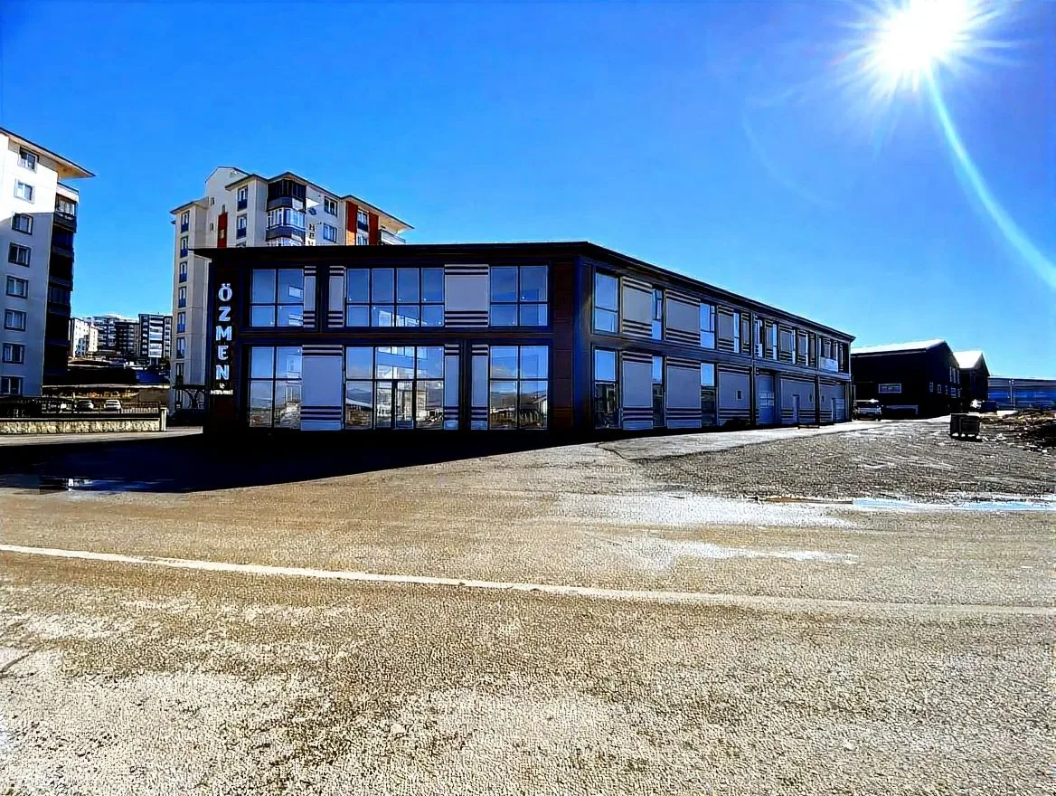 ERZURUM YAKUTIYE KURTULUŞ MH. SATILIK DÜKKAN 450M²