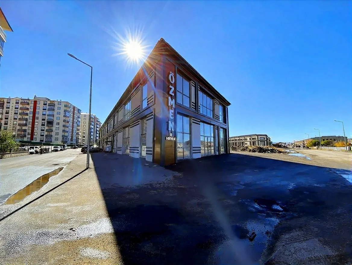 ERZURUM YAKUTIYE KURTULUŞ MH. SATILIK DÜKKAN 450M²