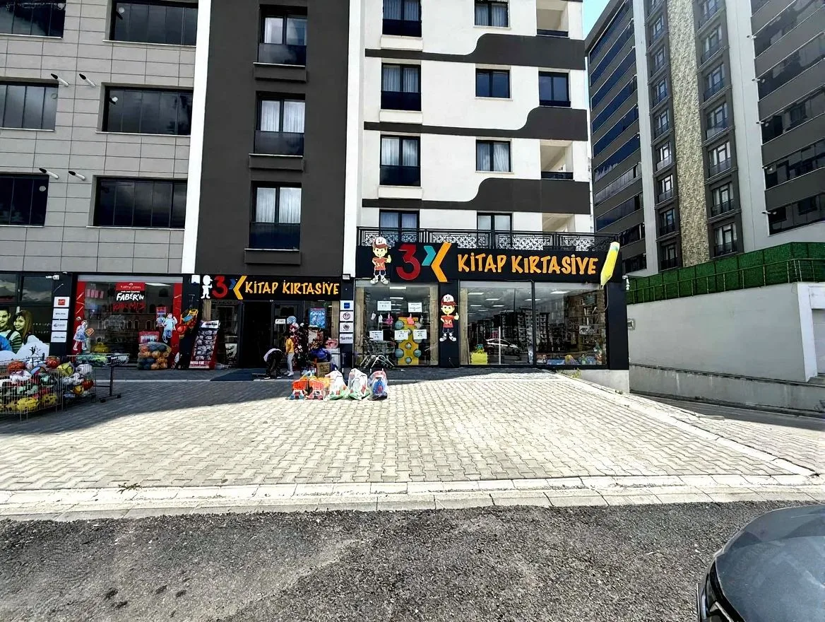 ERZURUM PALANDÖKEN HÜSEYIN AVNI ULAŞ MH. SATILIK DÜKKAN 450M²