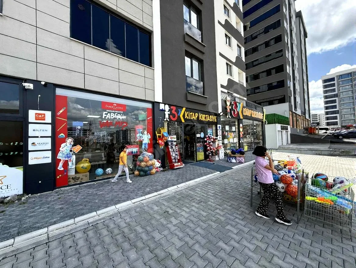 ERZURUM PALANDÖKEN HÜSEYIN AVNI ULAŞ MH. SATILIK DÜKKAN 450M²