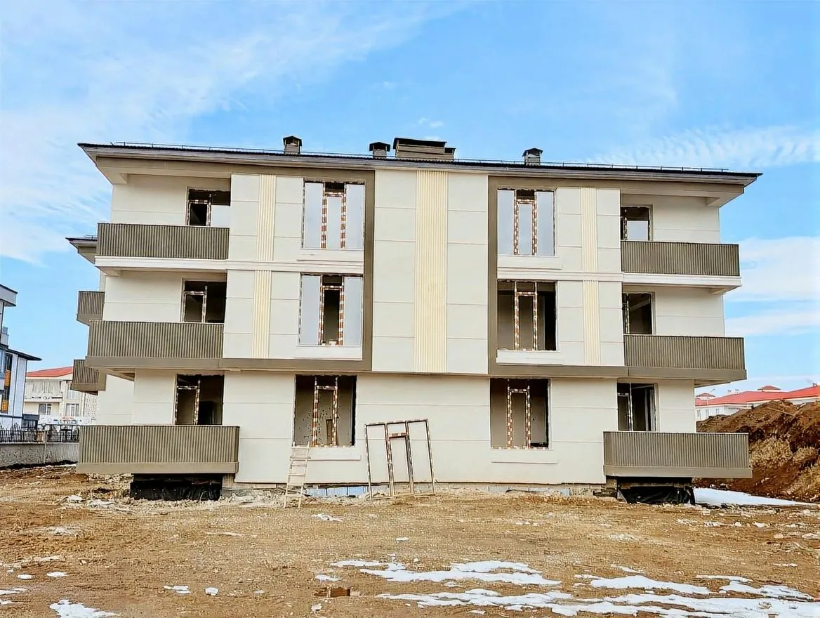 1+1 SATILIK DAİRE ERZURUM/AZIZIYE 46M² ÇATI KATI - 2