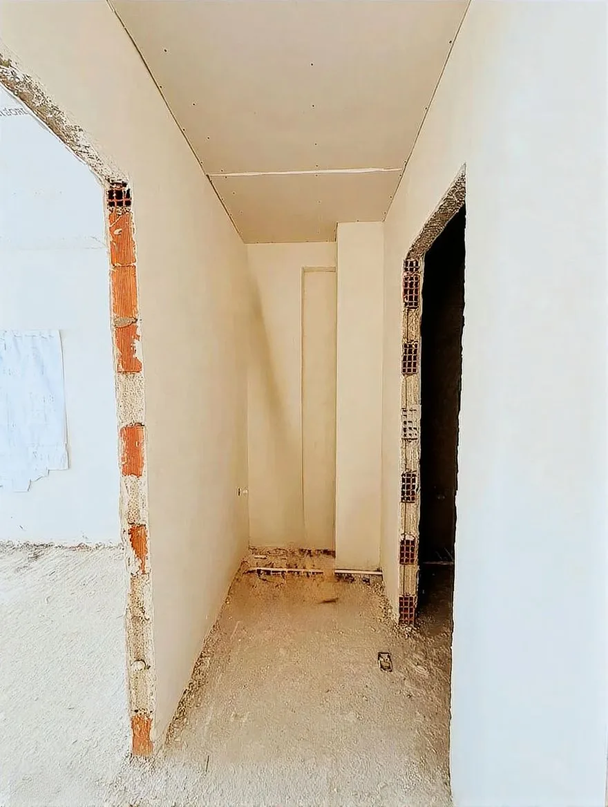 1+1 SATILIK DAİRE ERZURUM/AZIZIYE 46M² ÇATI KATI - Fotoğraf 7