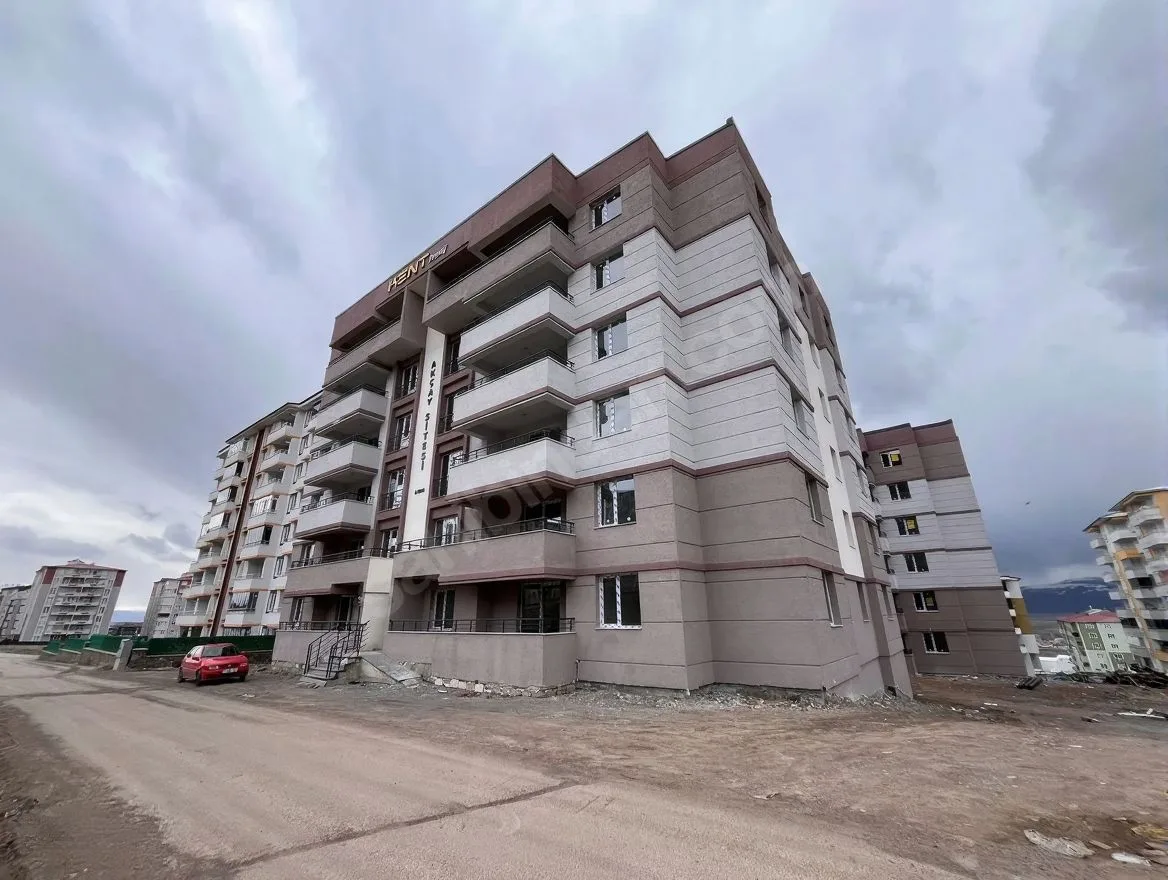 ERZURUM YAKUTIYE SATILIK 3+1 DAİRE KURTULUŞ MH. 125M² - 2