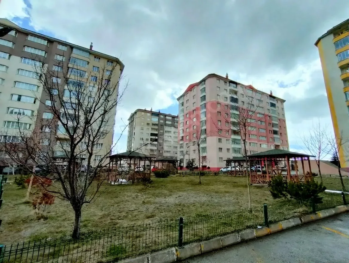ERZURUM SATILIK 4+1 DAİRE | YAKUTIYE 220M² MERKEZİ ISITMALI - Fotoğraf 23