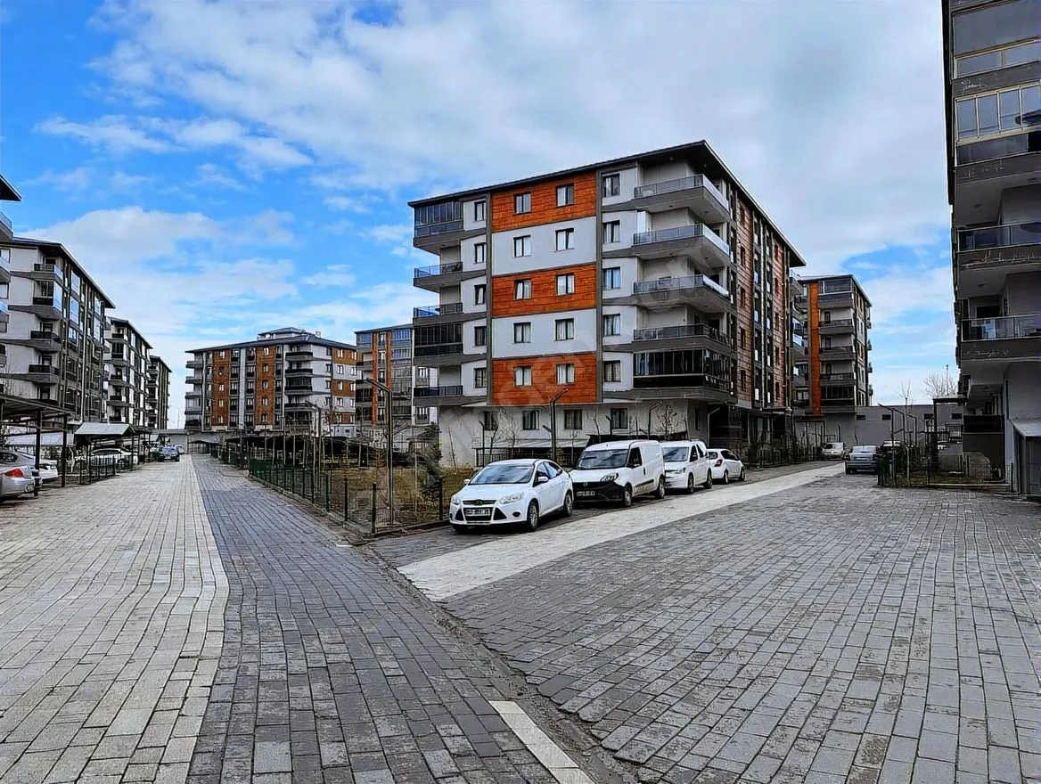 ERZURUM SATILIK 4+1 DAİRE 150M² AZIZIYE ARA/5