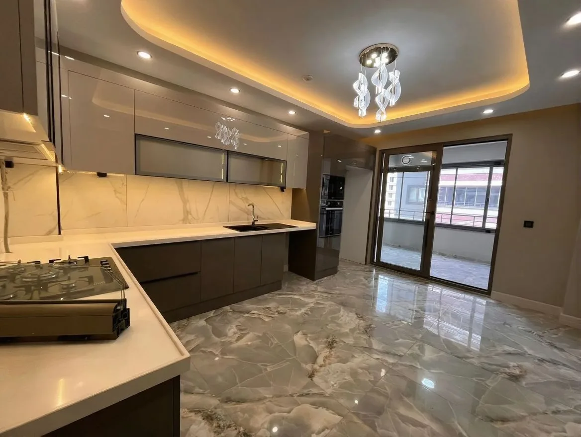 ERZURUM SATILIK 3+1 DAİRE ARA/8 KAT 145M² YAKUTIYE - 1
