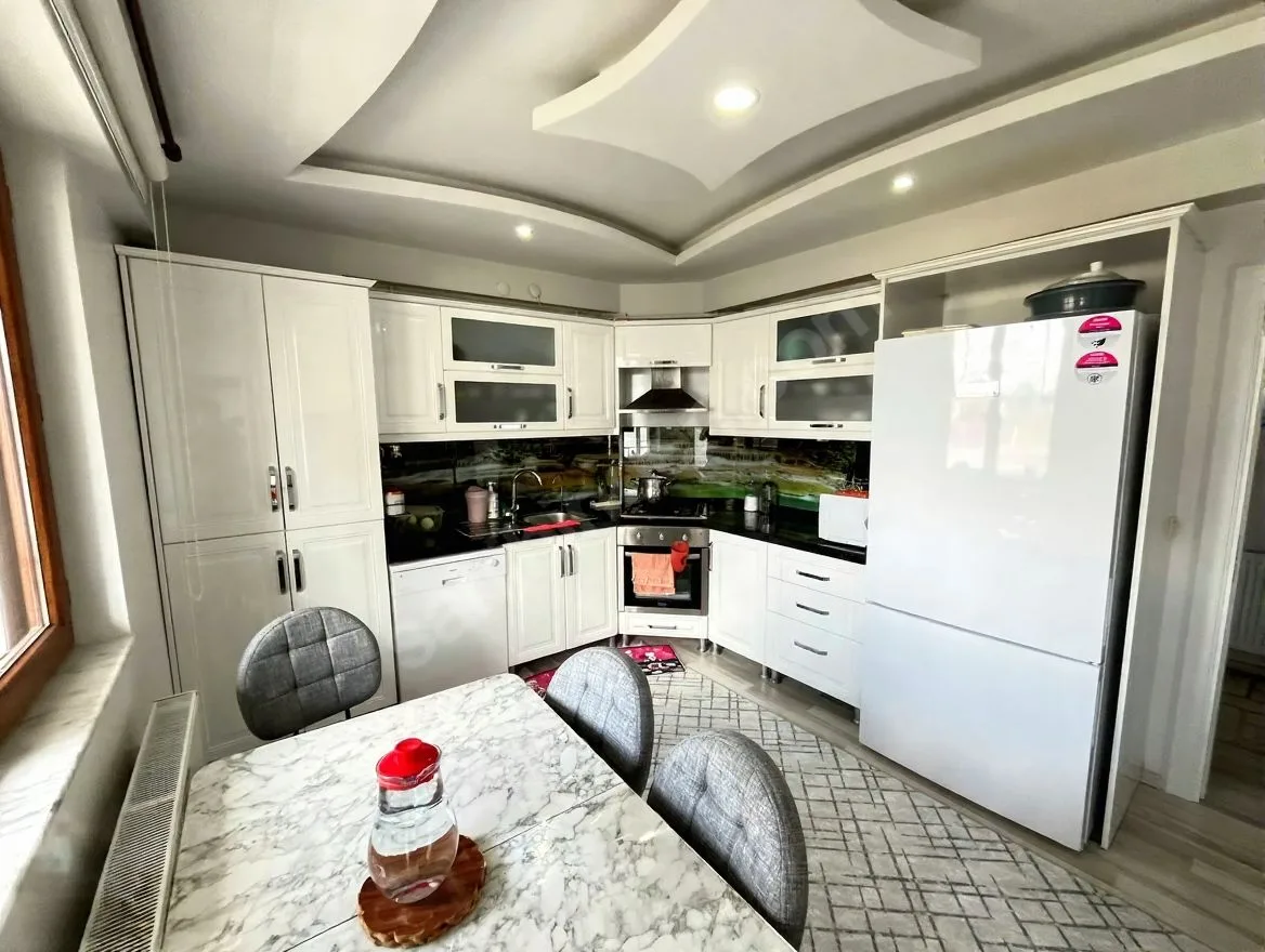 ERZURUM SATILIK 3+1 DAİRE ARA/3 KAT 135M² AZIZIYE