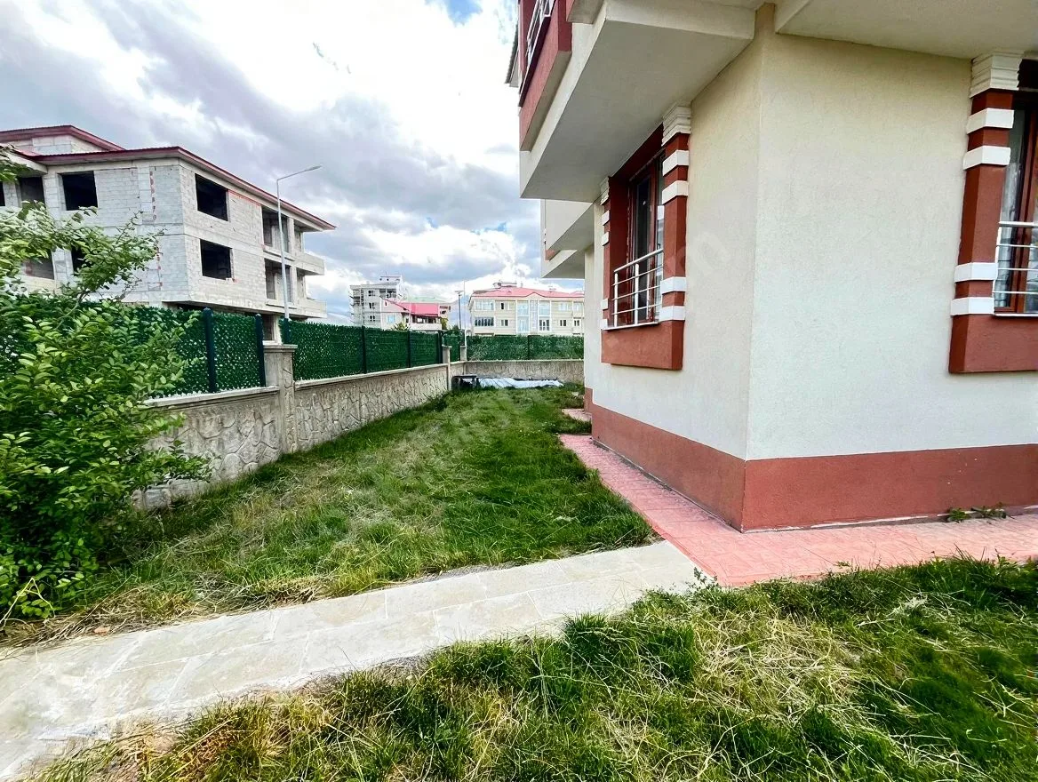 ERZURUM SATILIK 3+1 DAİRE ARA/3 KAT 135M² AZIZIYE - Fotoğraf 29