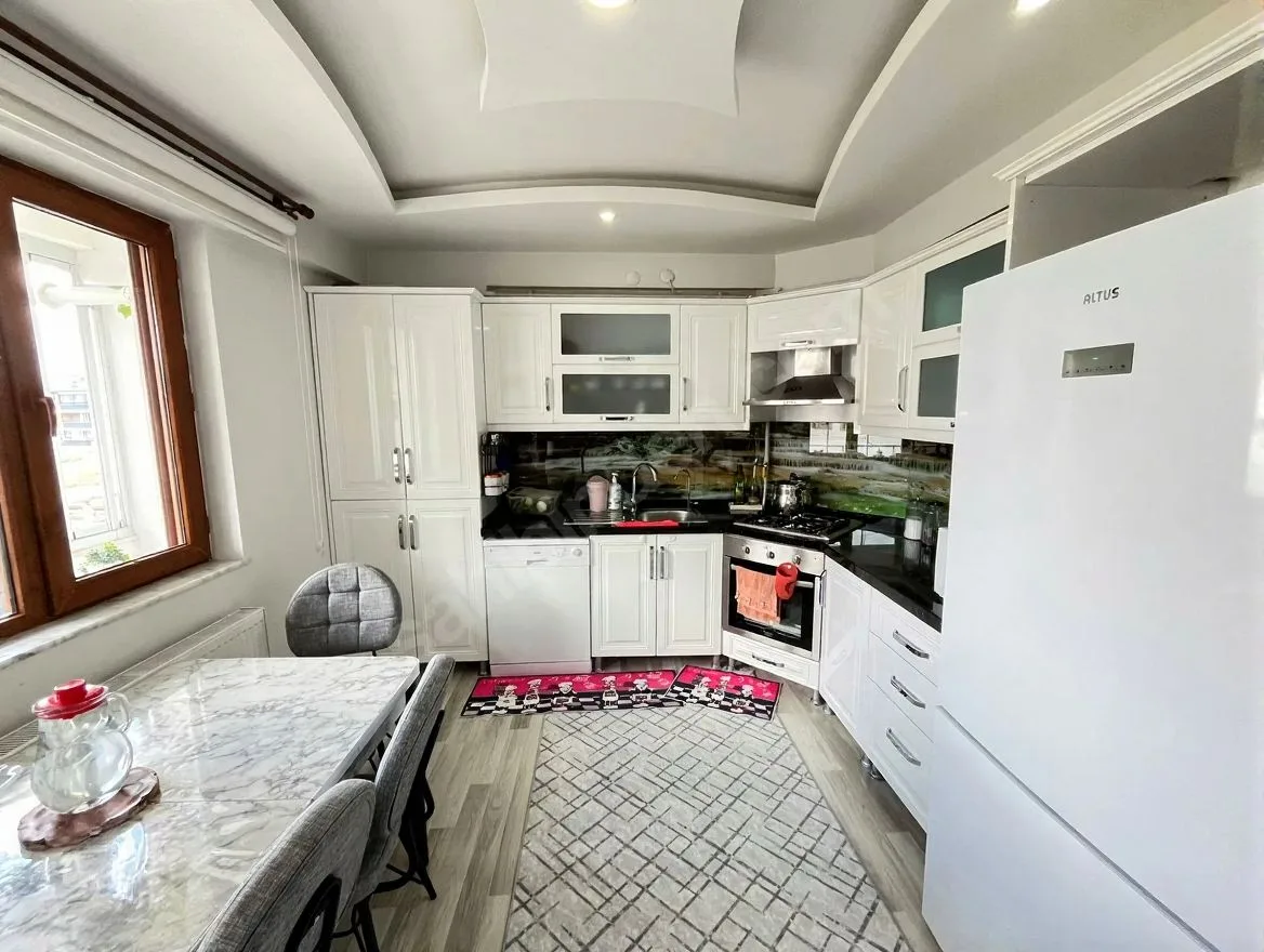 ERZURUM SATILIK 3+1 DAİRE ARA/3 KAT 135M² AZIZIYE