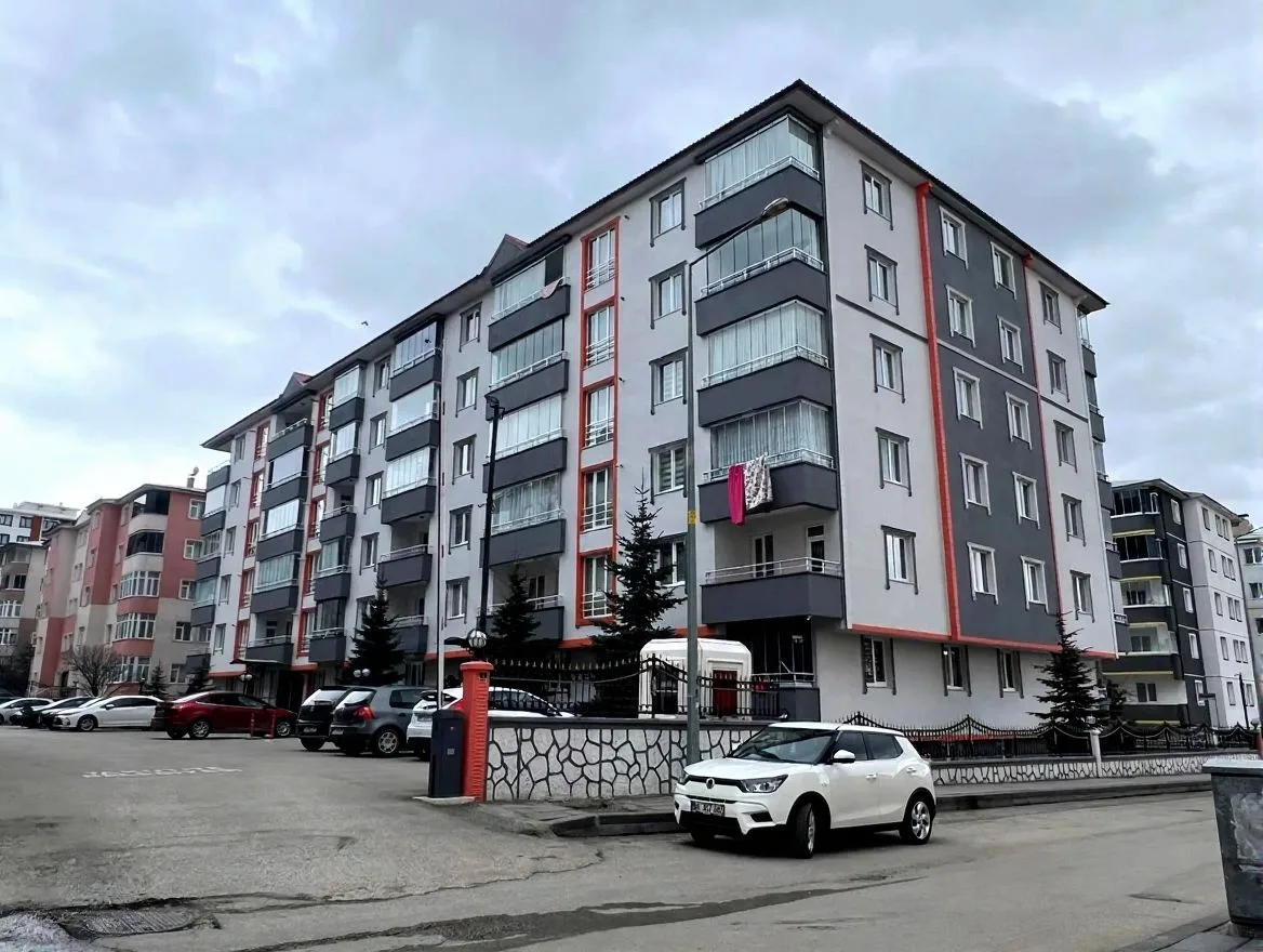 ERZURUM SATILIK 3+1 DAİRE | YAKUTIYE 120M² MERKEZİ ISITMALI