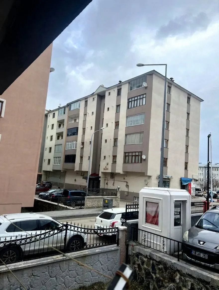 ERZURUM SATILIK 3+1 DAİRE | YAKUTIYE 120M² MERKEZİ ISITMALI - Fotoğraf 17