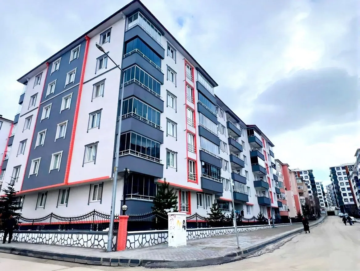 ERZURUM SATILIK 3+1 DAİRE | YAKUTIYE 120M² MERKEZİ ISITMALI