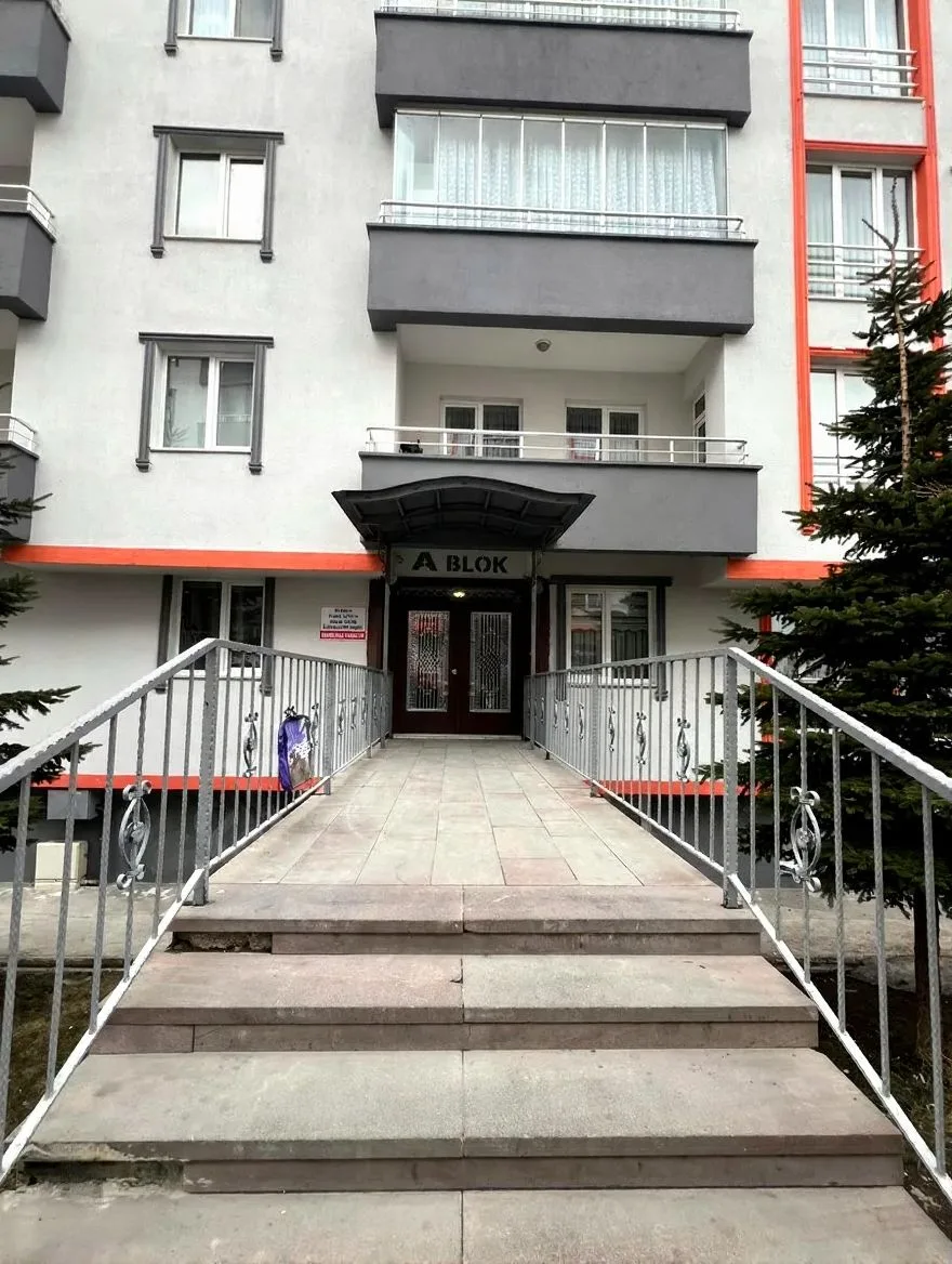 ERZURUM SATILIK 3+1 DAİRE | YAKUTIYE 120M² MERKEZİ ISITMALI