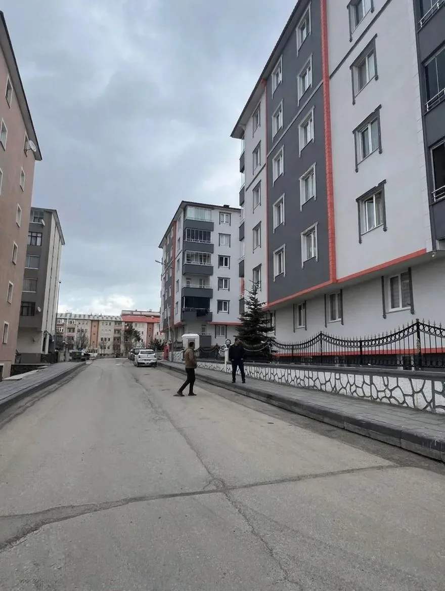 ERZURUM SATILIK 3+1 DAİRE | YAKUTIYE 120M² MERKEZİ ISITMALI